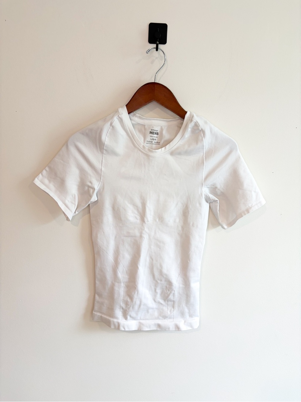 SPANX men’s Ultra Sculpt Classic White Compression Short Sleeve Tee Size Large